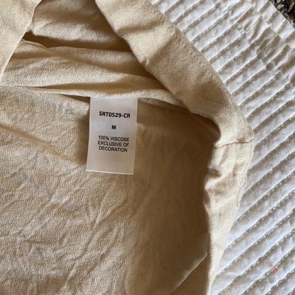 Like new! Dark ivory blouse - Picture 4 of 5